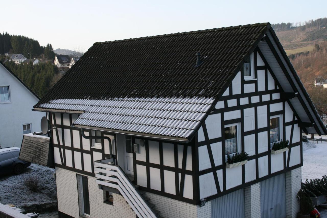 Ferienhaus Zur Ennest Schmallenberg Bagian luar foto