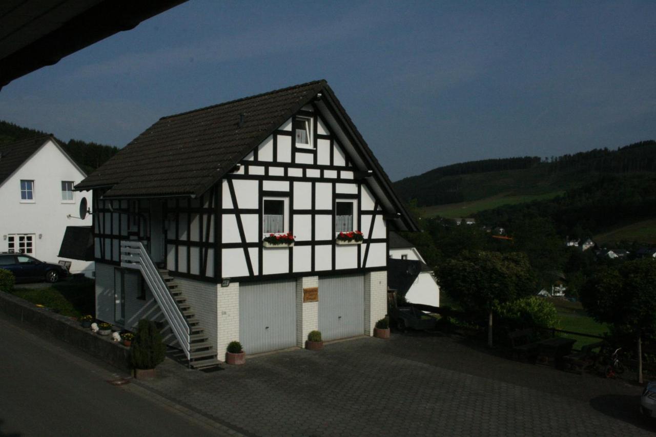 Ferienhaus Zur Ennest Schmallenberg Bagian luar foto